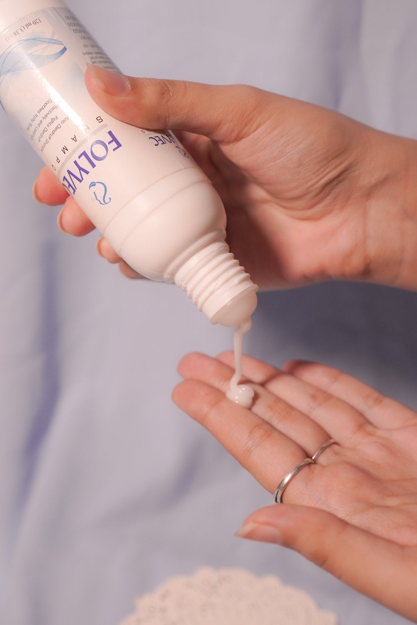 FolyVec Anti Dandruff Shampoo - AlifdukanSanivec Pharma types here :)